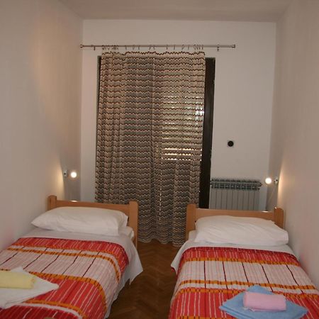 Apartments Karabaic Krk Krk Town Quarto foto